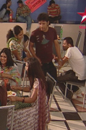 Naitik and Akshara meet