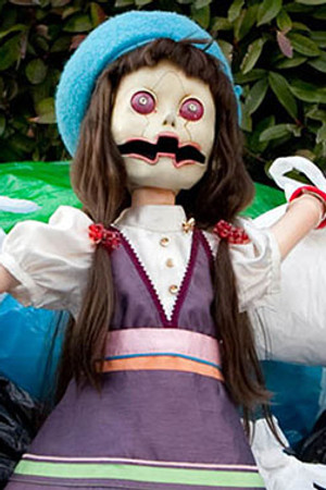 The P's Game/The Doll Has Sticky Fingers