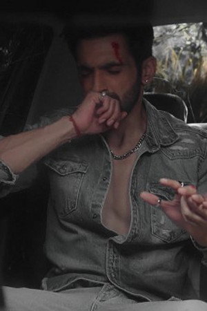 Amruta and Virat look after each other