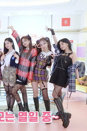 TWICE TV “GMA3: What You Need to Know” Behind the Scenes