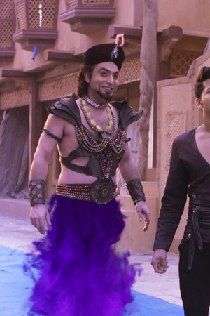 Aladdin, Off To The Past