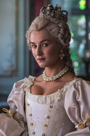 The Queen Who Wanted to Be at the Center