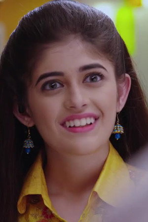 Moushmi Traps Paakhi