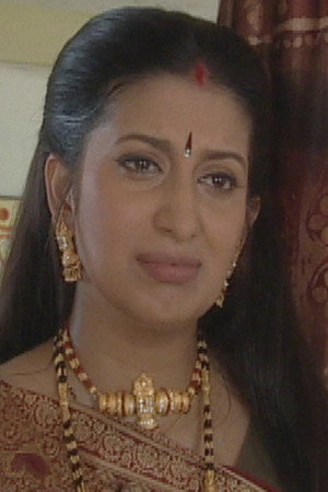 Mandira Tries Contacting Mihir