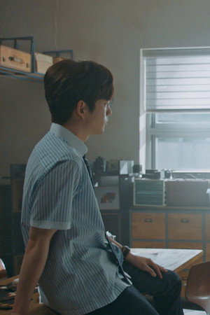 Han Su Wakes up from a Coma
