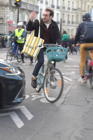 Road Wars in Paris
