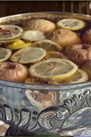 How to Make Wassail Punch