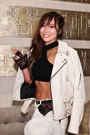 Kaori Housako Kaori Housako