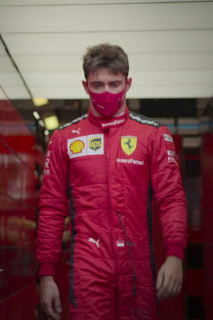 Promluvme si o Ferrari