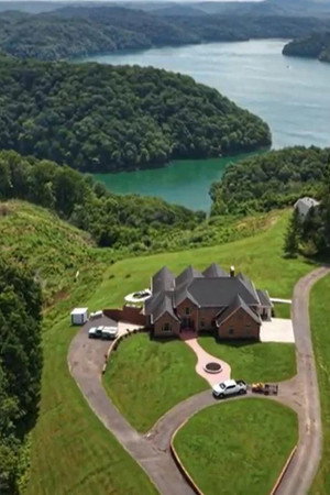 The Mansion Above Dale Hollow Lake