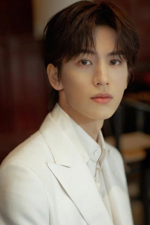 Zhang Linghe Zhang Linghe