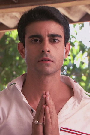 Saras has to stay on