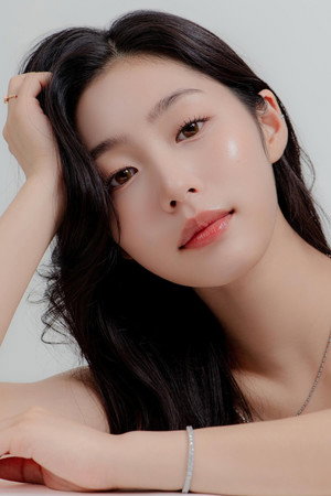 Hong Yun-seo