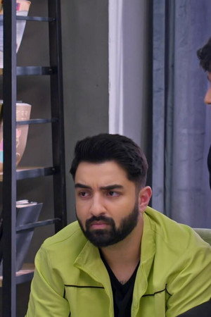 Angad Tries to Win Vrinda Back