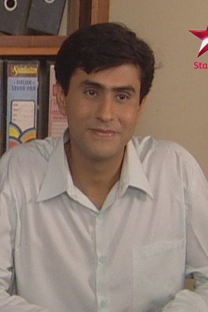 Kiran, Aarti's Adoption Plan