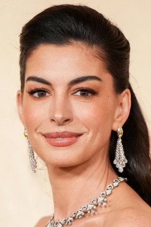 Anne Hathaway Anne Hathaway