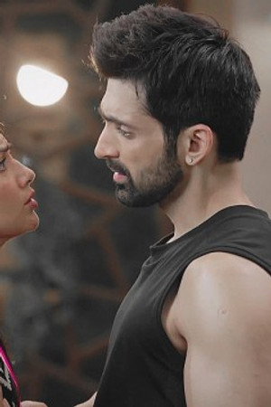 Virat decides to send Amruta away