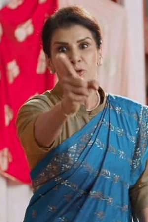 Vidya and Kaveri chase down a thief!
