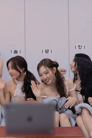 TZUYU “Run Away” MV Reaction with TWICE