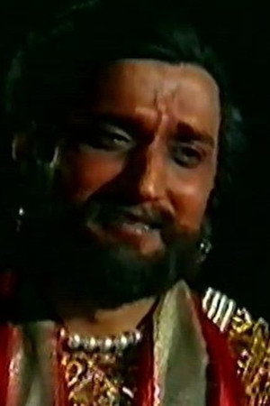 Dron tries to capture Yudhishthir but is unsuccesful