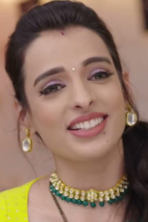 Paakhi Defends Naksh in Front of Baa