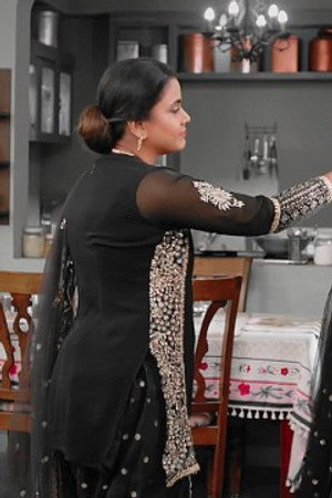 Babita's revenge on Amruta