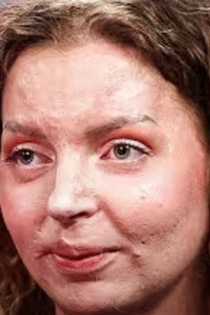Sole survivor of a plane crash: Her family's death was kept from her for several days.