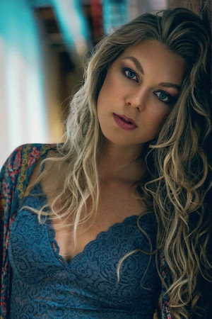 Brey Noelle Brey Noelle