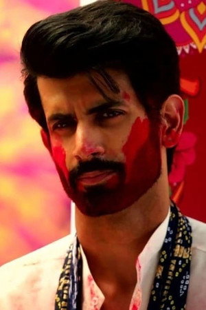 Ishani Puts the Colour on Shiv