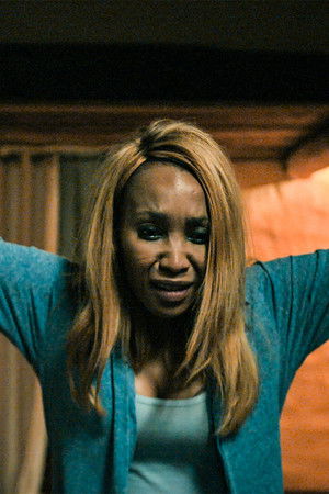 V tom domě něco je