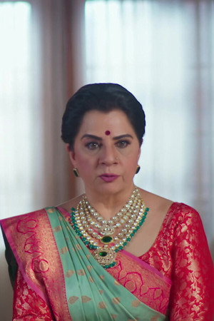 Vasundhara, Gautam Target Anupama
