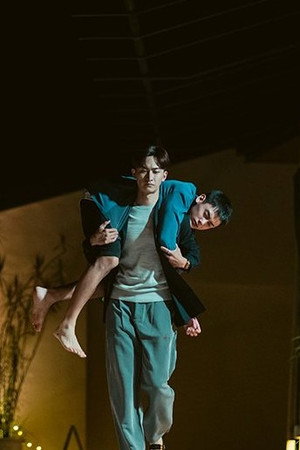 ROUND 8 Pretending to be Strong is Tiring