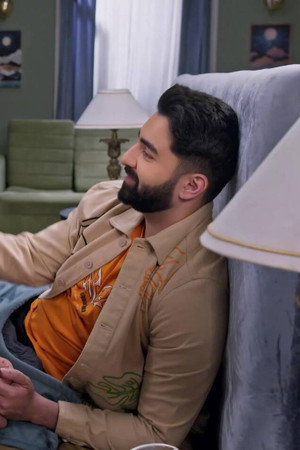 Akshay Sees Through Angad