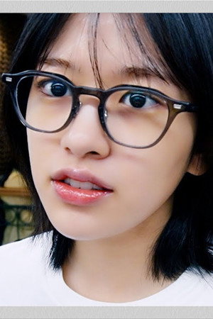 What's IVE's Favorite Shop? Exploring Jakarta's Supermarkets (with ANYUJIN x REI)