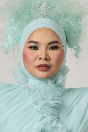 Aina Abdul