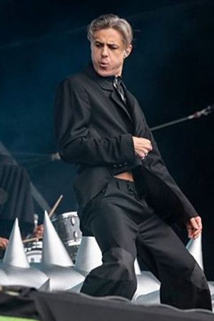 Confidence Man