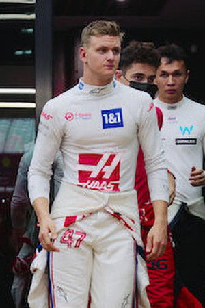 Jablko nepadá daleko od stromu?