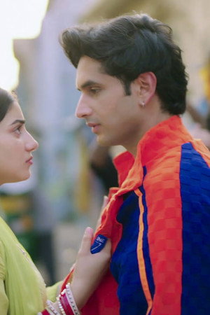 Heer, Nawab Share a Tender Moment