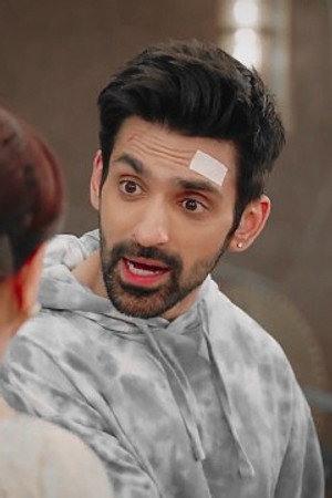 Amruta and Virat decide to marry