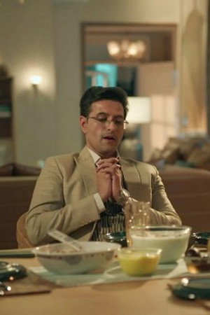 Fareed comforts Kasaur