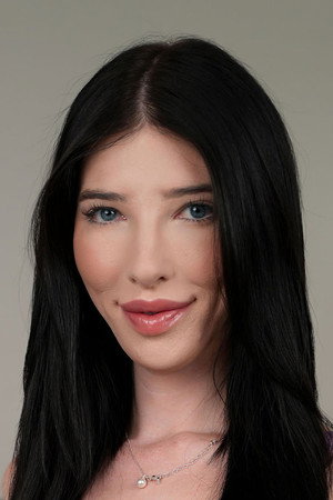 Ava Holt Ava Holt