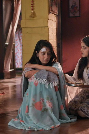 Vaishnavi Confides in Aarti