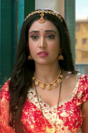 Buaji Sees Latika's Spirit