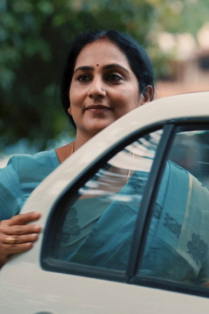 Ponmalar Meets Priyan's Family