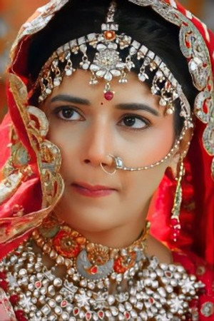 Manish questions Ruhi
