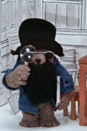 Paddington Turns Detective