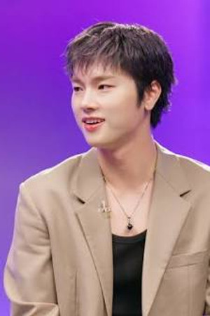 Xdinary Heroes' JUNGSU