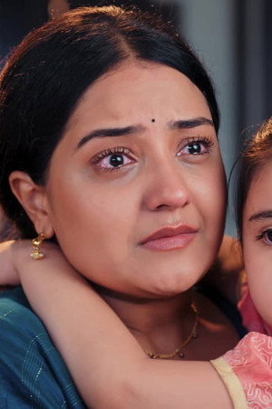 Radhika Cornered By The Police