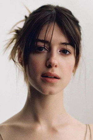 Daisy Edgar-Jones Daisy Edgar-Jones