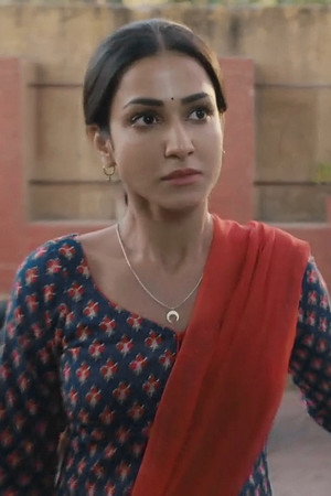 Sneha confronts Manohar